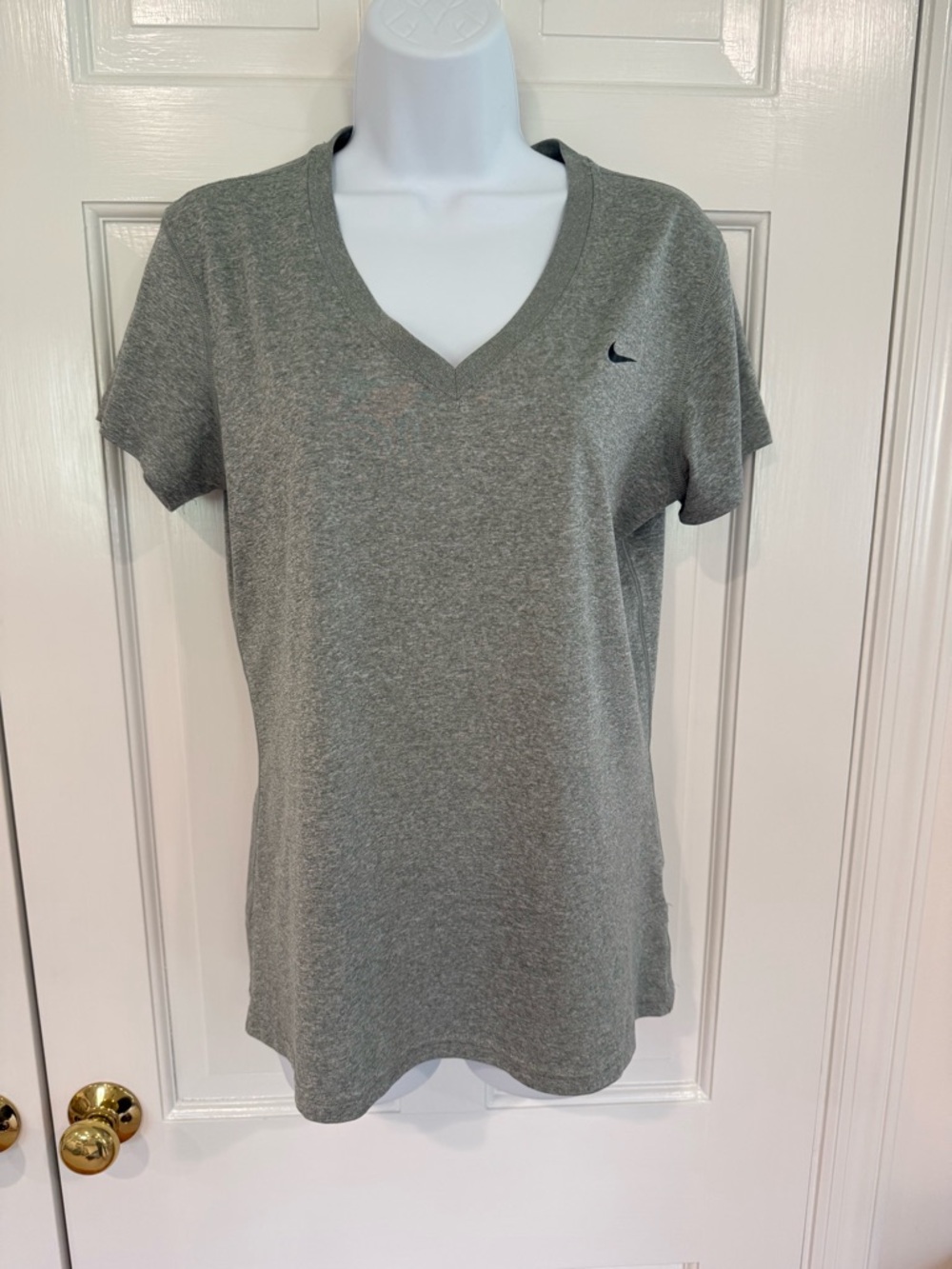 Nike Gray V-Neck Short Sleeve Tee women’s M
